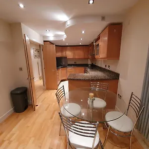 https://canary-wharf-e14-9ne.cambridgehotelsuk.com