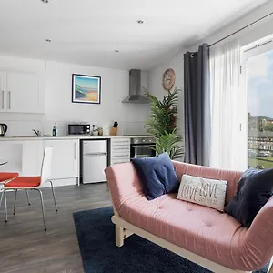 https://city-centre-apartments-eden-apartment.cardiffhotelswales.com