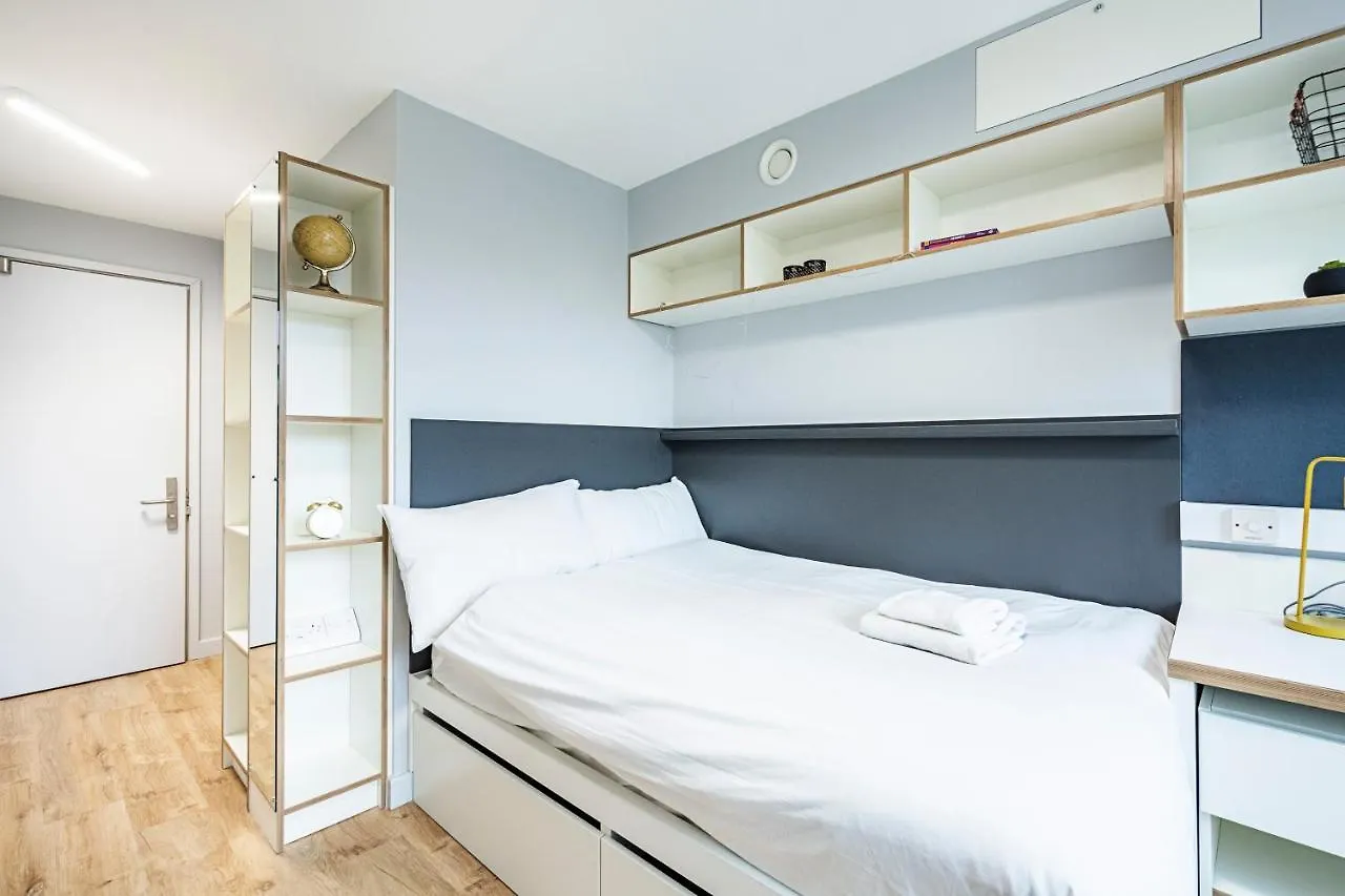 Brand New Modern Rooms, Studios & Apartments - Sk Exeter 0*,