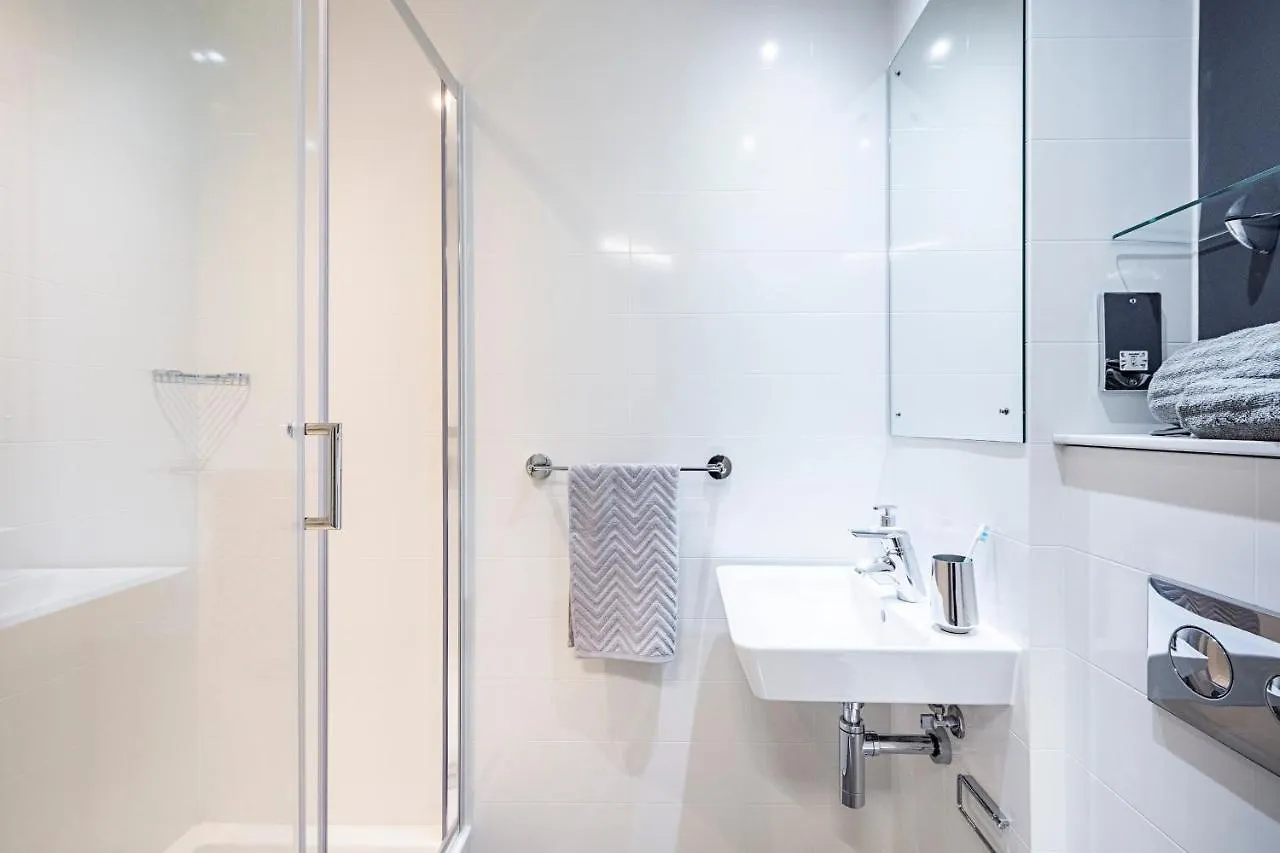 Brand New Modern Rooms, Studios & Apartments - Sk Exeter 0*,  United Kingdom