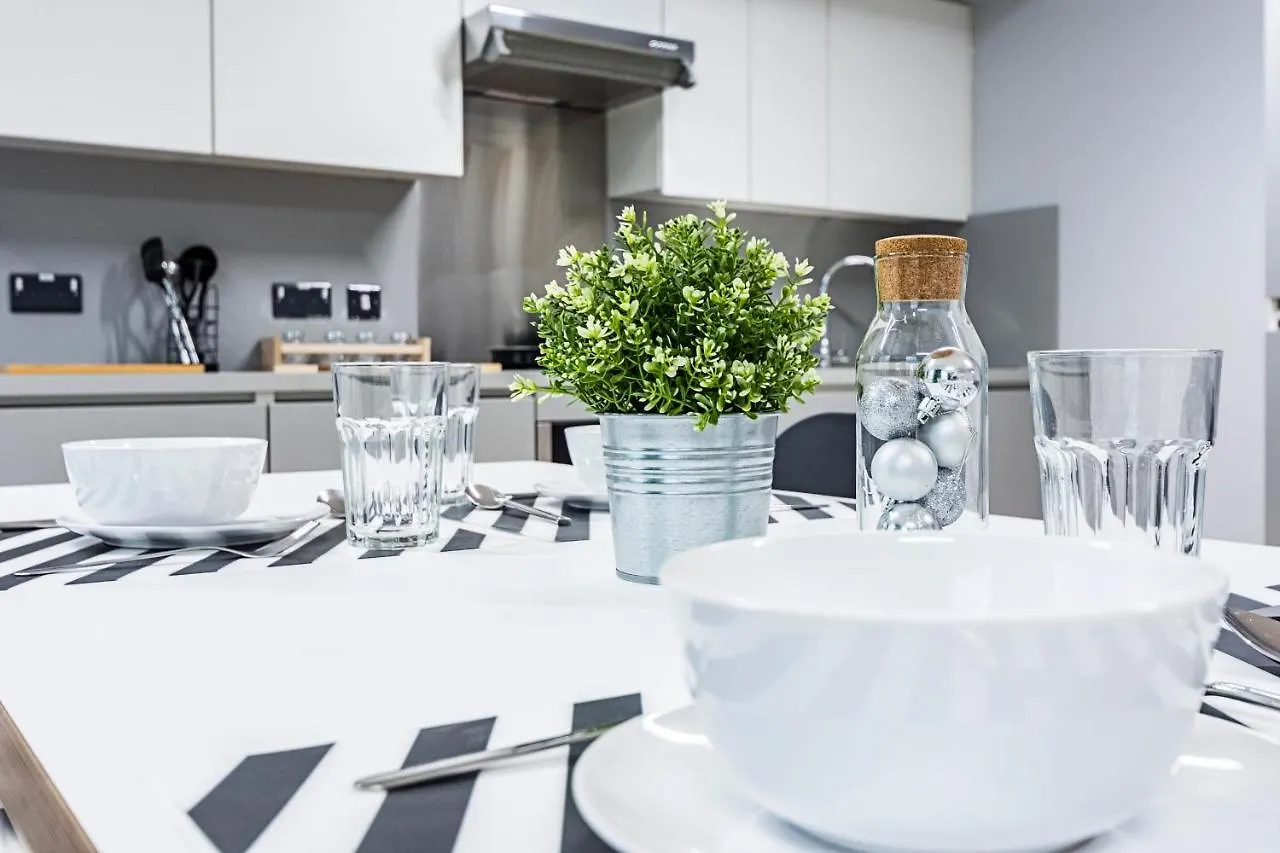Brand New Modern Rooms, Studios & Apartments - Sk Exeter United Kingdom