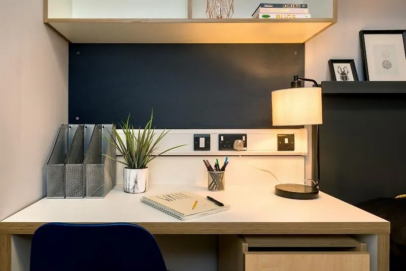 Brand New Modern Rooms, Studios & Apartments - Sk Exeter 0*,