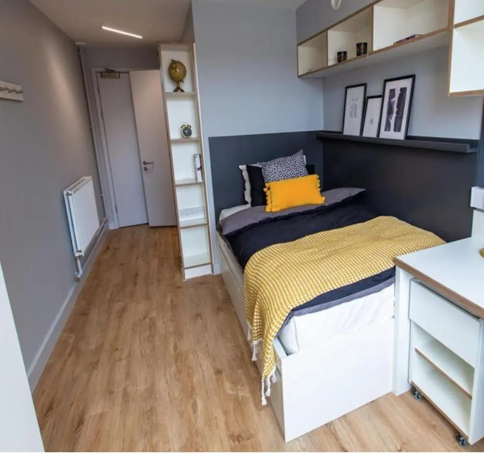 Brand New Modern Rooms, Studios & Apartments - Sk Exeter 0*,  United Kingdom