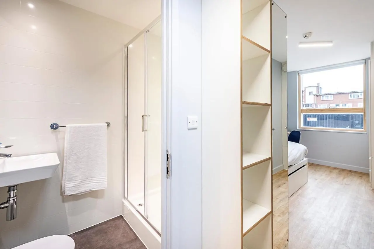 Brand New Modern Rooms, Studios & Apartments - Sk Exeter 0*,